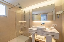 Melbeach & Spa - Beispiel Bad (Zimmercodierungen DBM, DSN & DSM)