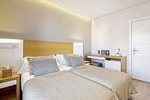 Eden Sóller - Wohnbeispiel Doppelzimmer seitl. Meerblick (Zimmercodierung DBN)