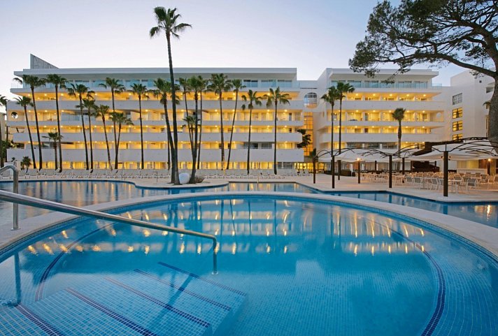 Iberostar Waves Cristina