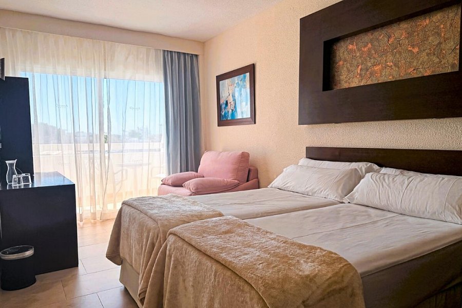 Condesa - Wohnbeispiel Doppelzimmer seitl. Meerblick (Zimmercodierung DBN)