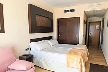 Condesa - Wohnbeispiel Doppelzimmer seitl. Meerblick (Zimmercodierung DBN)