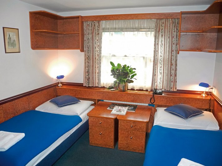 Botel Admiral