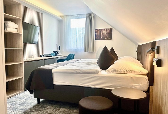 Wellness Hotel Astra - Wohnbeispiel Doppelzimmer Comfort ohne Balkon (Zimmercodierungen DFA & DB4)