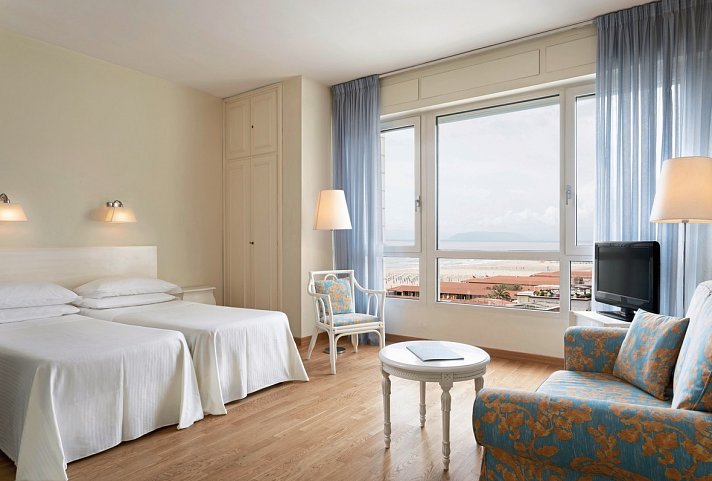 Astor - Wohnbeispiel Doppelzimmer seitl. Meerblick Versilia (Zimmercodierung D1N)