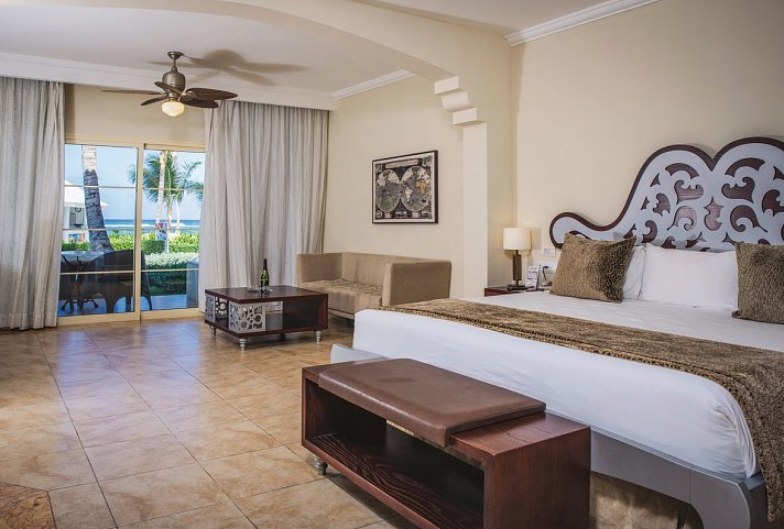 Majestic Colonial Punta Cana Resort - Wohnbeispiel Junior Suite Sea View with Jacuzzi (Zimmercodierung JBM)