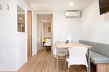 Mobile Homes Vestar - Wohnbeispiel Mobilheim Forest Escape (Zimmercodierung CB1)