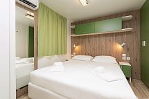Mobile Homes Vestar - Wohnbeispiel Mobilheim Forest Escape Family (Zimmercodierung CB2)