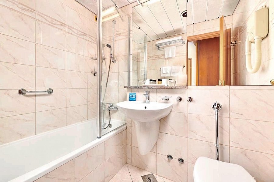 Villa Galijot Plava Laguna - Badbeispiel (Zimmercodierungen DBC & DS1)