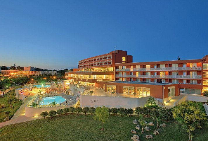 Albatros Plava Laguna - Außenansicht