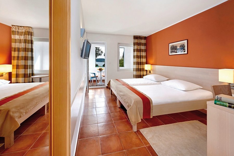 Valamar Tamaris Resort - Wohnbeispiel Zimmer für 4 Meerseite (Zimmercodierung FBC)