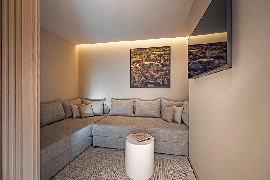 Pical Suites Valamar Collection - Wohnbeispiel V Level Suite für 2 plus 2 Meerblick (Zimmercodierung W2M)