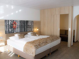 Best Western Plus Schwarzwald Residenz - Wohnbeispiel Familienzimmer (Zimmercodierung FB1)