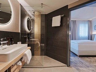 Dorint Hotel Würzburg - Wohnbeispiel Doppelzimmer Standard (Zimmercodierung DG1)