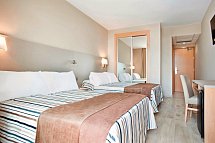Best Cambrils - Wohnbeispiel Doppelzimmer Poolblick (Zimmercodierung D1P)