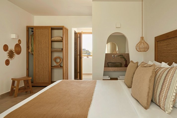 Absolute Kiotari Resort - Wohnbeispiel Doppelzimmer Superior Gartenblick (Zimmercodierung DSG)