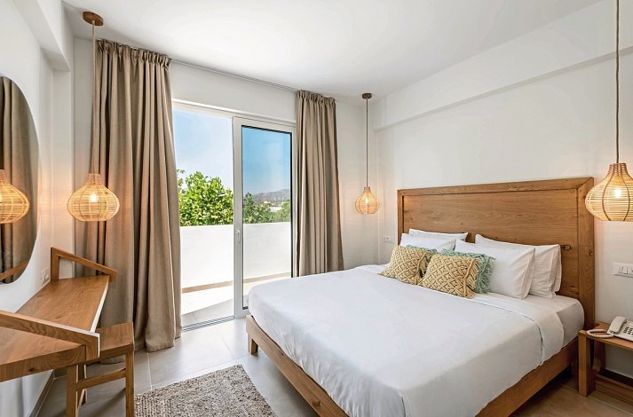 Absolute Kiotari Resort - Wohnbeispiel Doppelzimmer Gartenblick (Zimmercodierung DBG)