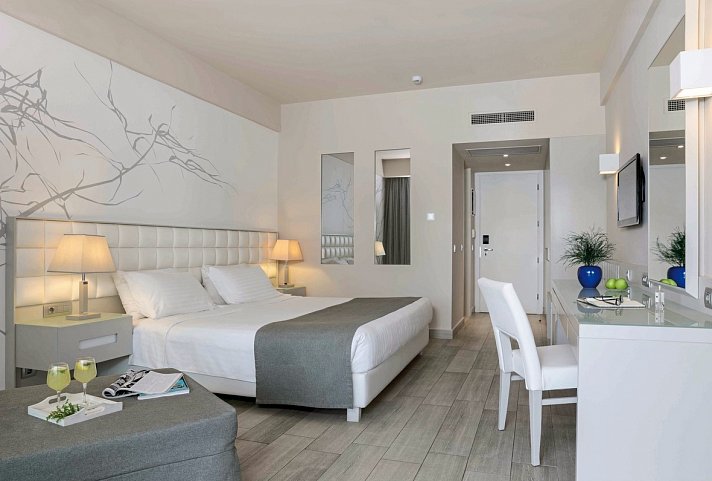 Princess Andriana Resort & Spa - Wohnbeispiel Doppelzimmer Deluxe Poolblick (Zimmercodierung DDP)