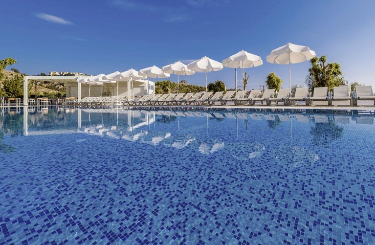 Lindos White Hotel & Suites