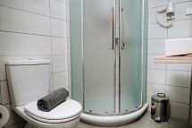 Amphitryon City Hotel - Badbeispiel Doppelzimmer Landblick (Zimmercodierungen DBL, TBL & FBL)