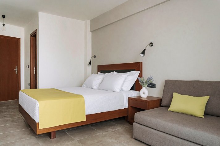 Amphitryon City Hotel