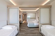 Amada Colossos Resort - Wohnbeispiel Familienzimmer Superior Meerblick (Zimmercodierung FSM)