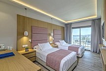 Amada Colossos Resort - Wohnbeispiel Doppelzimmer seitl. Meerblick (Zimmercodierung D1N)