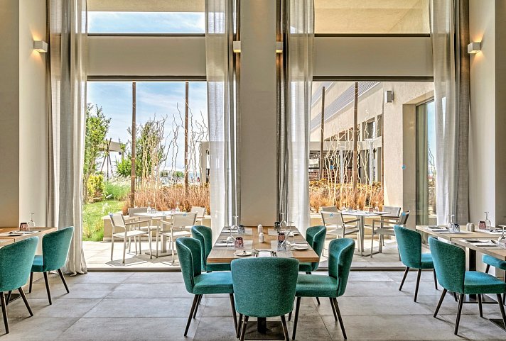 Amada Colossos Resort