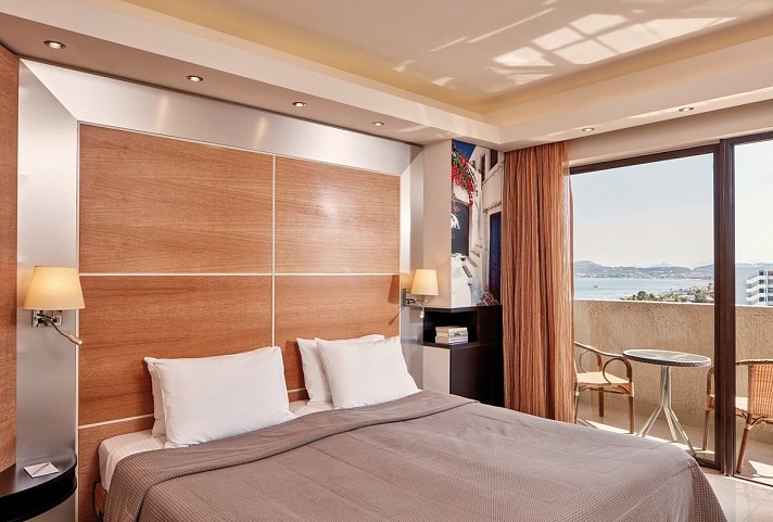 Esperos Mare - Wohnbeispiel Doppelzimmer seitl. Meerblick (Zimmercodierung D1N)