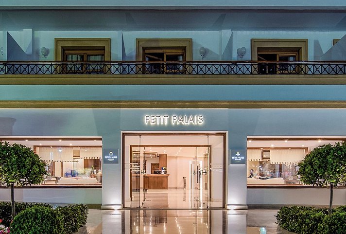 Canvas by Mitsis Petit Palais