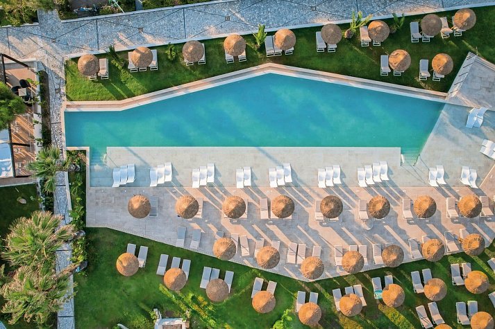 Pegasos Deluxe Beach Hotel