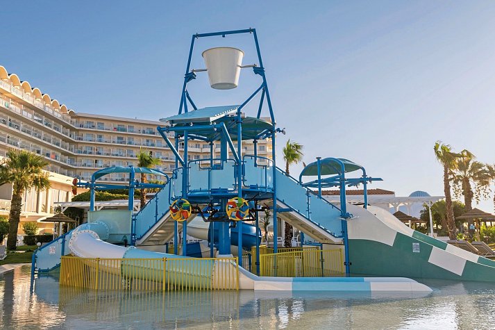 Pegasos Deluxe Beach Hotel