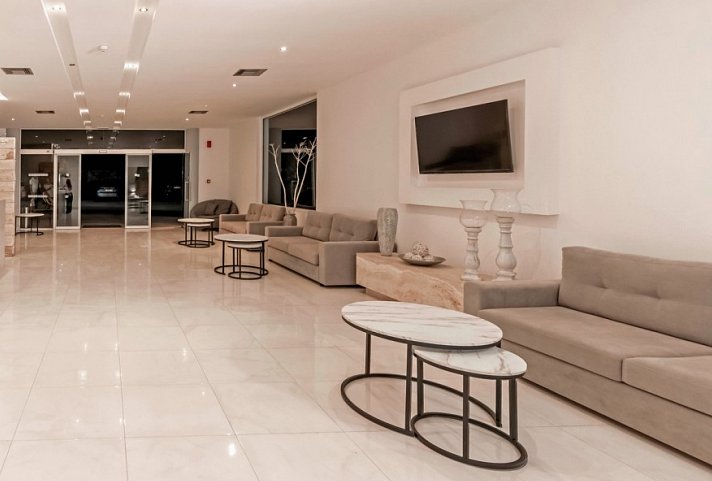 Pefkos Breeze Family Resort & Spa