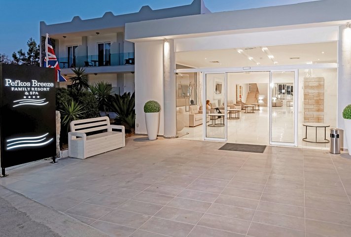 Pefkos Breeze Family Resort & Spa