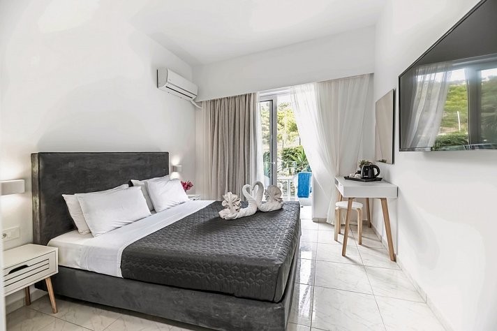 Pefkos Breeze Family Resort & Spa