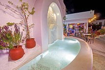 Tinas Plus Hotel