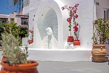 Tinas Plus Hotel