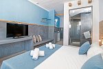 Tinas Plus Hotel