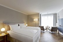 Vju Hotel Göhren - Wohnbeispiel Doppelzimmer Superior Haupthaus Landseite (Zimmercodierung DSL)