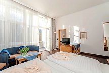 Asgard´s Strand- und Wellnesshotels (Asgard + Midgard + Meereswarte) - Wohnbeispiel Appartement 1 Schlafzimmer Waldseite mit Balkon (Zimmercodierung AB3)