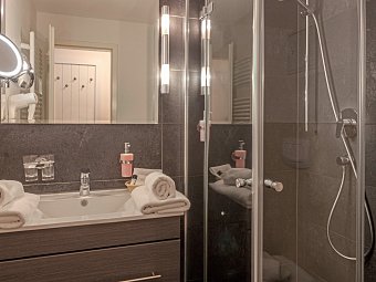 Hotel Vier Jahreszeiten Binz - Wohnbeispiel Doppelzimmer Junior Landhaus