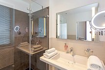 Hotel Vier Jahreszeiten Binz - Wohnbeispiel Doppelzimmer Standard Klassik
