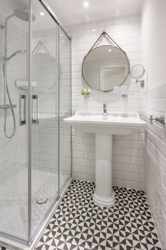 Strandhotel Ahlbeck - Beispiel Bad Doppelzimmer (Zimmercodierungen DS1 & DD1)