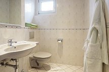 Kurhotel zu Heringsdorf - Beispiel Bad App. 3 Räume Premium Balkon Obergeschoß 40 qm (Zimmercodierung OB1)