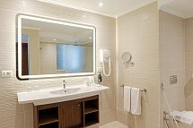 Diamond Beach by Pearl Resort - Beispiel Bad Suite Swim Up (Zimmercodierungen WBQ & W2Q)