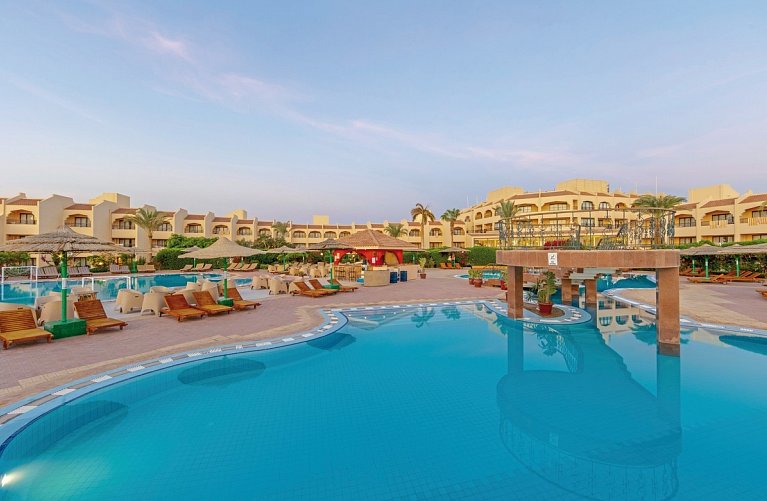 Flamenco Beach & Resort