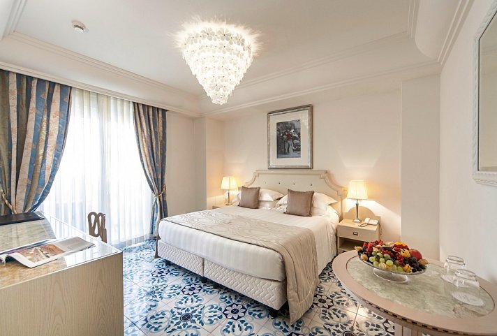 Palace - Wohnbeispiel Doppelzimmer Meerblick Classic (Zimmercodierung DBM)