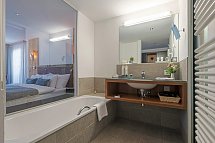 Le Mirabeau Resort & Spa - Wohnbeispiel Juniorsuite Alpine mit Matterhornblick (Zimmercodierung JD1)