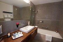 Le Mirabeau Resort & Spa - Beispiel Bad (Zimmercodierungen DB1, DD1 & JD1)
