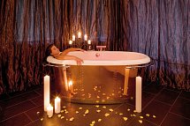 Le Mirabeau Resort & Spa