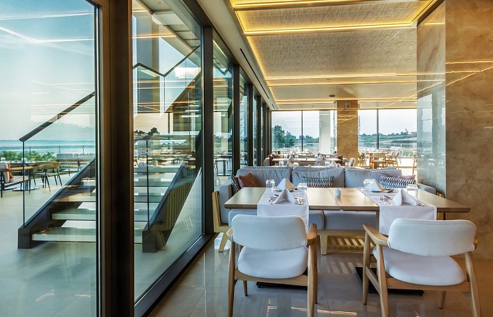 Ammoa Luxury Hotel & Spa Resort